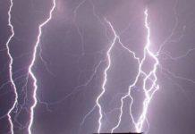 Fulmine colpisce tre ragazzi: uno è grave ricoverato in rianimazione