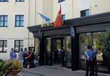 Rosarno – protesta al comune degli “abitanti di via Pitagora”