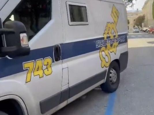 Rapina a mano armata ad un furgone portavalori in pieno centro a Reggio Calabria