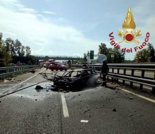 Scontro tra due auto, morta bimba di 4 anni