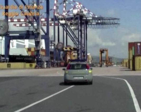 Narcotraffico al Porto di Gioia Tauro, arrestato anche un funzionario Agenzia dogane