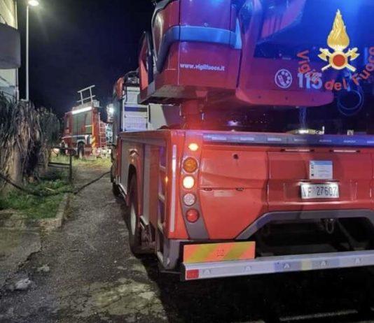 Calabria – incendio nella notte: morti tre giovani e 4 feriti