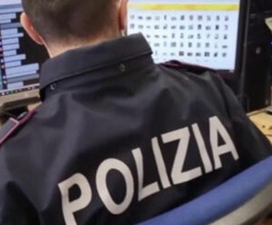 Abusava della figlia di 2 anni ed inviava foto a pedofili: arrestato 33enne