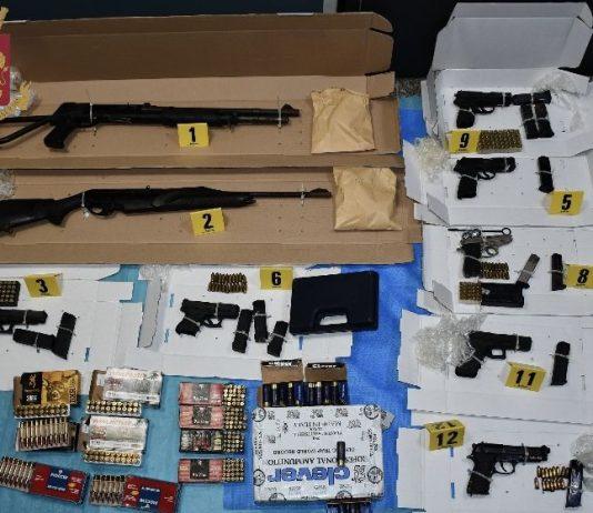 Scoperto arsenale all’interno di un garage