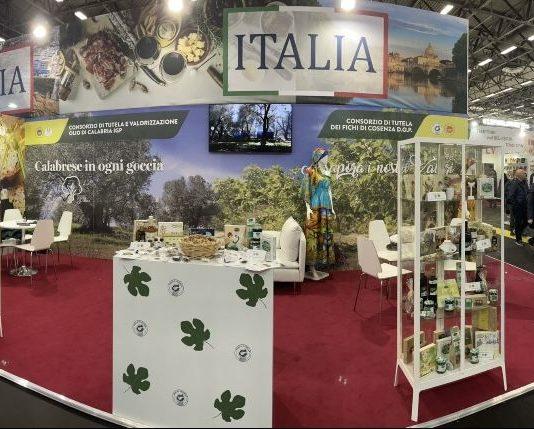 Fichi di Cosenza DOP e Olio di Calabria IGP al SIAL di Parigi