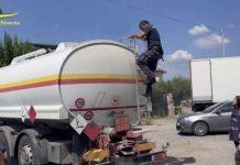 Truffa su carburanti: 13 indagati, beni sequestrati ad otto società