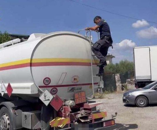 Truffa su carburanti: 13 indagati, beni sequestrati ad otto società