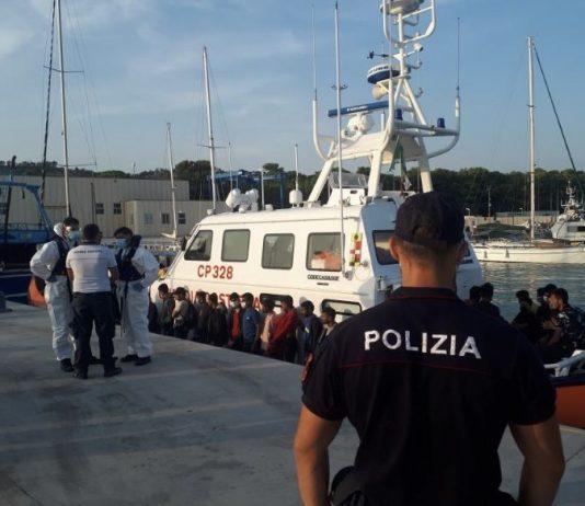 Fermati 7 scafisti ritenuti responsabili di due sbarchi di immigrati