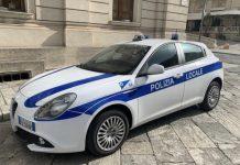 Accumula 160 multe con auto intestata a parente defunta