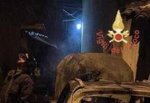 In fiamme auto vicesindaco: indagini in corso