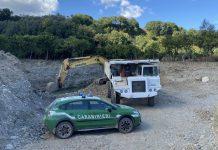 Varapodio: sequestrate due cave ed un impianto di lavorazione di inerti. Due persone denunciate