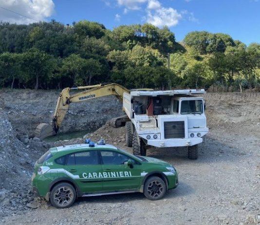 Varapodio: sequestrate due cave ed un impianto di lavorazione di inerti. Due persone denunciate