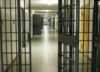 In carcere trovati 24 telefoni cellulari e 40 grammi di cocaina durante una perquisizione