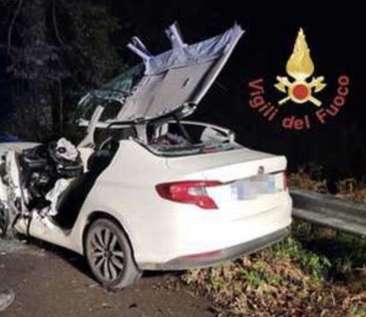 Scontro tra due auto – feriti 4 giovani: uno è grave