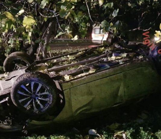 Calabria- incidente all’alba: tre giovani feriti