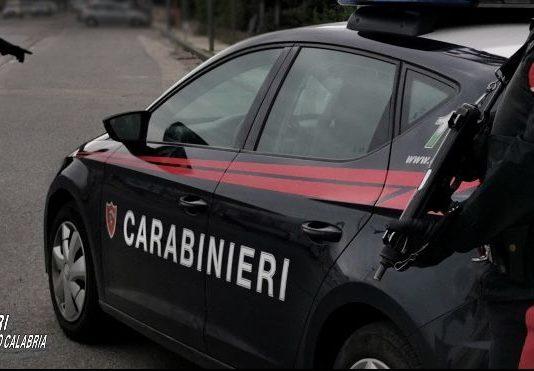 Cittanova – non si ferma all’alt dei carabinieri e provoca incidente, trovato con cocaina addosso: arrestato 32enne