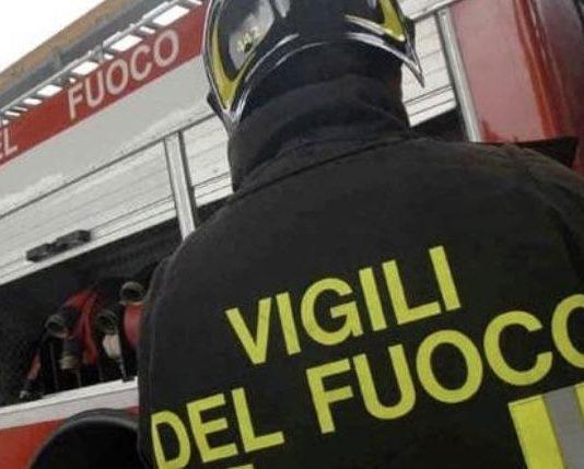 Incendio in abitazione: ustionati padre e figlio di 11 anni