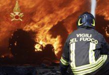 Litiga con suocera per nome del futuro figlio e incendia furgone