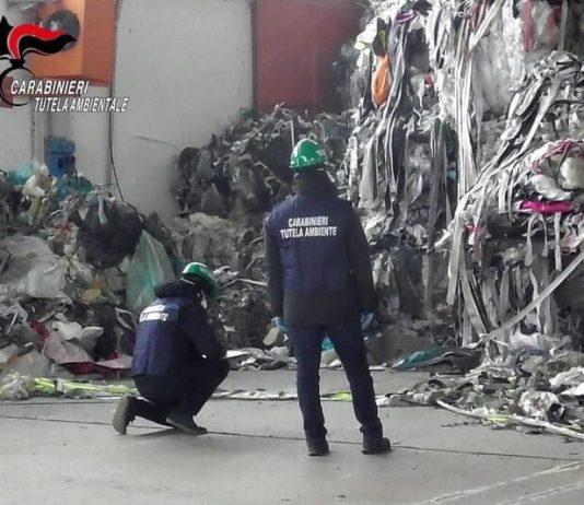 Traffico illecito di rifiuti: arresti e perquisizioni in Calabria, Piemonte, Lombardia e Germania
