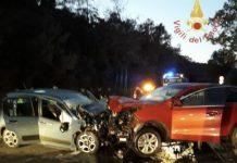 Calabria – scontro frontale tra due auto: un morto e 4 persone ferite