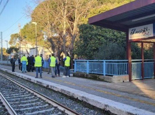 Calabria: 39enne muore investita da treno