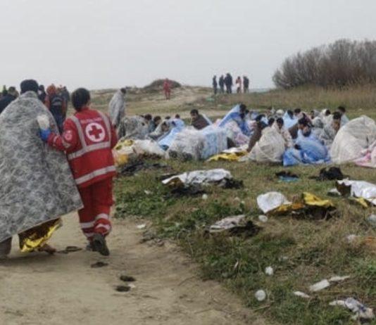 Naufragio migranti – medico intervenuto: “I cadaveri galleggiavano ovunque-abbiamo scorso due uomini che tenevano in alto un bambino”