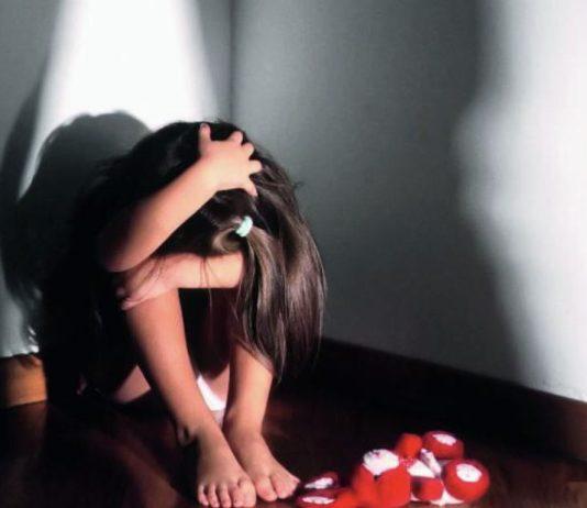 Abusa della figlia minore per 9 anni, arrestato 46enne