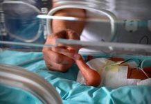 Giovane migrante sbarcata a Reggio partorisce due gemelli