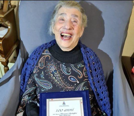 San Ferdinando festeggia i 100 anni della signora Filomena