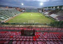 Invasione di campo, minaccia e violenza: DASPO per tifosi reggini e ferraresi