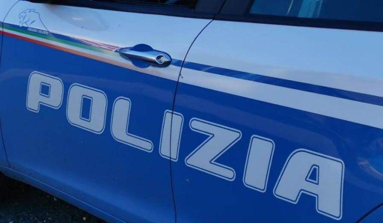 Partorisce e getta bambino nel water di casa – arrestata 29enne