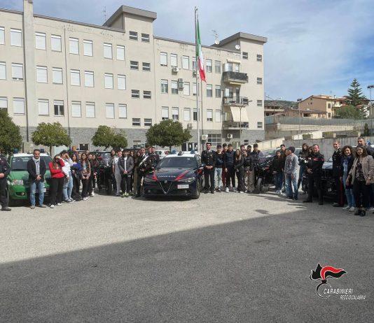 La compagnia Carabinieri di Roccella Jonica incontra le scuole