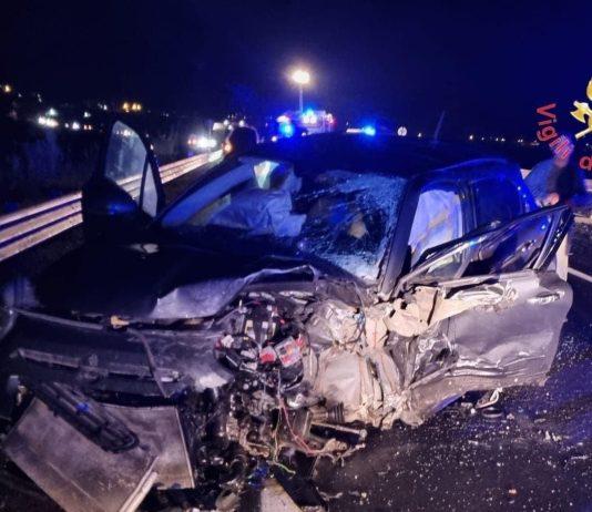 Incidente su Ss 106: tre feriti tra cui una bambina