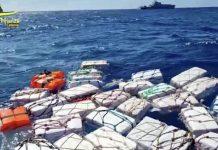 Due tonnellate di cocaina recuperate in mare e sequestrate