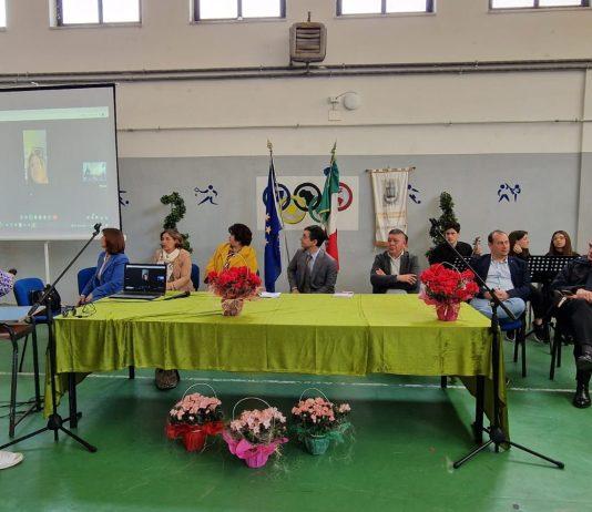 A scuola si discute di legalità con l’on. Angela Napoli e il magistrato Marisa Manzini che ha presentato il suo libro “Donne Combattenti”