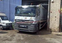 Finisce dentro auto autocompattatore rifiuti, muore 48enne