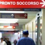 Calabria, caos al pronto soccorso: aggredisce una guardia giurata e danneggia la struttura pronto soccorso