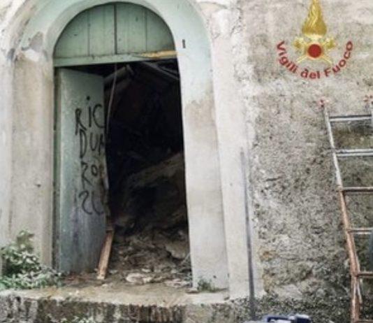 Crolla solaio: ferito un uomo di 71 anni