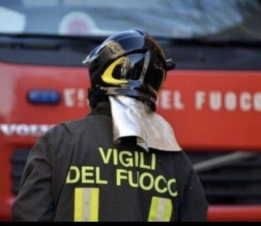 Padre e figlio finiscono in cisterna vino: morti