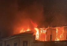 Tre abitazioni distrutte da un incendio a Sinopoli