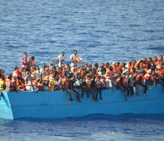 Bimbo di 4 anni muore durante traversata – Arrestati due presunti scafisti