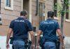 Allarme in un cantiere: sospetta tanica di benzina, intervengono artificieri e polizia Agenti Polizia di Stato