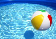 Bambino di tre anni muore annegato nella piscina in giardino