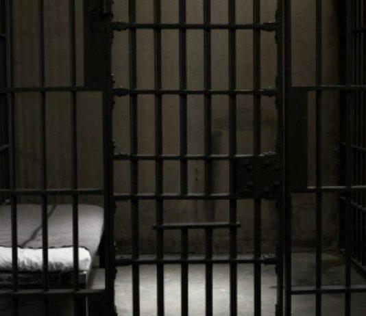 Calabria – Notte di violenza e caos in carcere – detenuto armato semina panico