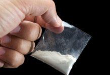 Cocaina nella bara dell’agenzia funebre: arrestato 32enne