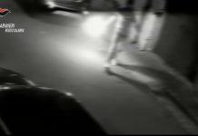 Spari in strada ad Oppido Mamertina: denunciato 18enne che girava armato di una pistola a salve