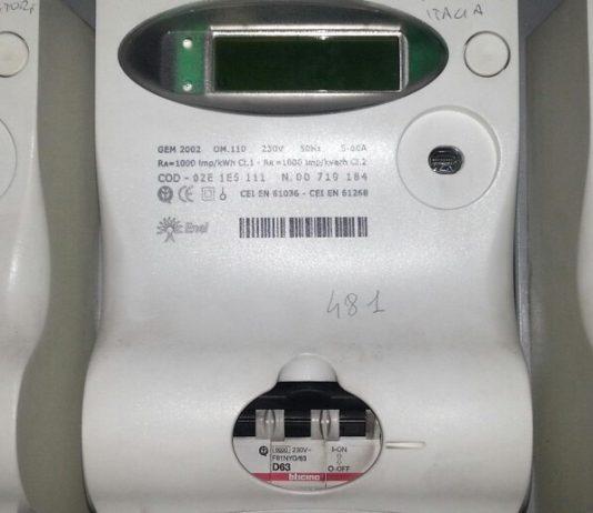 Furto di energia elettrica per la propria officina: arrestato 58enne