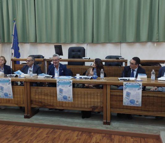 Taurianova – Annunciata la realizzazione di un monumento ai Caduti della 2° Guerra Mondiale nella presentazione del libro di Rocco Carpentieri. Il sindaco Biasi: Il Consiglio Comunale deciderà la collocazione