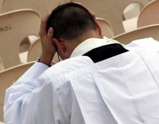 Abusi nella chiesa nel 2022 – 54 vittime, anche bambini sotto 4 anni