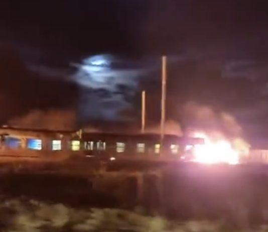 Calabria – treno travolge camion sui binari: due morti e feriti